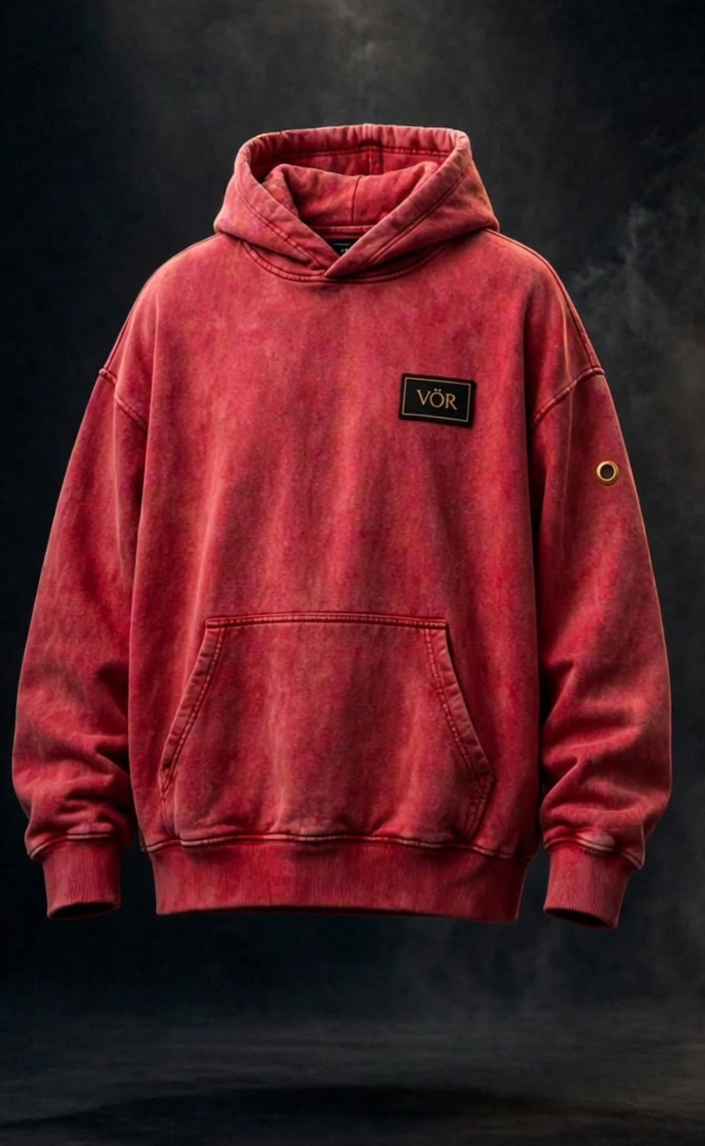 VÖR RED OVERSIZED
Washed Red. Premium Comfort. Signature Details.