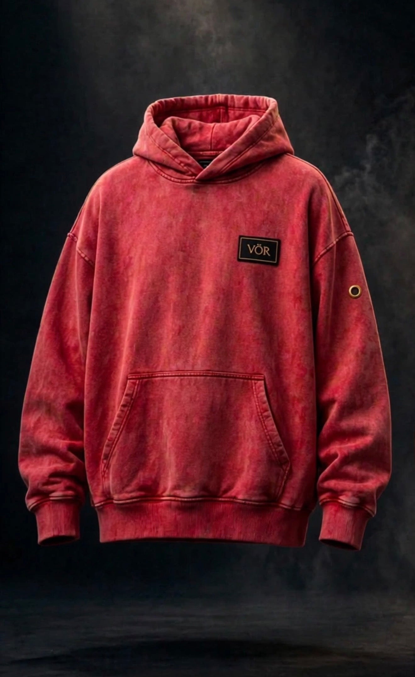 VÖR RED OVERSIZED
Washed Red. Premium Comfort. Signature Details.