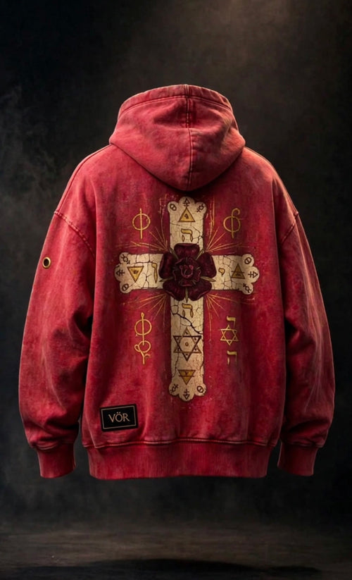 VÖR RED OVERSIZED
Washed Red. Premium Comfort. Signature Details.