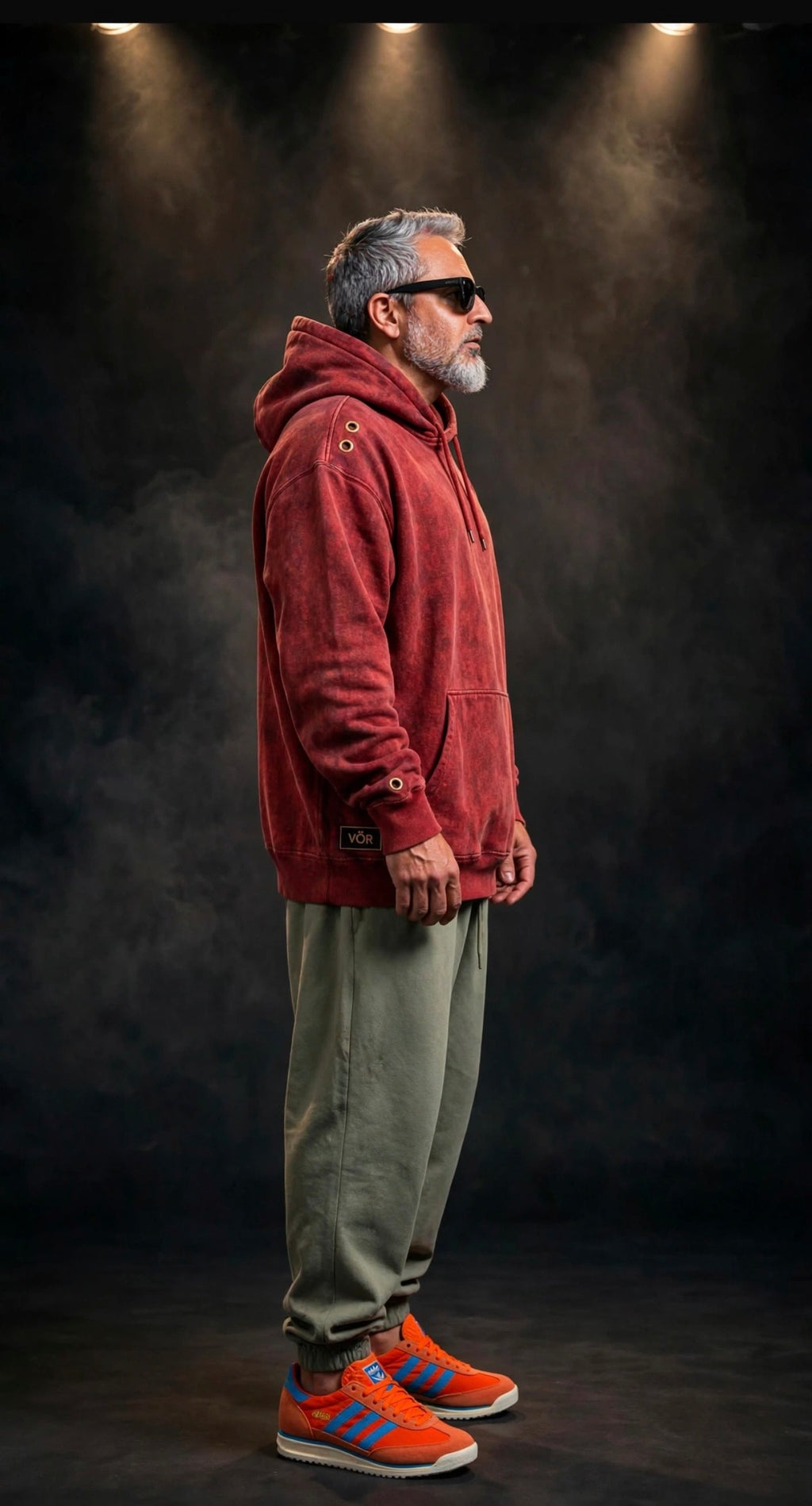 VÖR RED OVERSIZED
Washed Red. Premium Comfort. Signature Details.